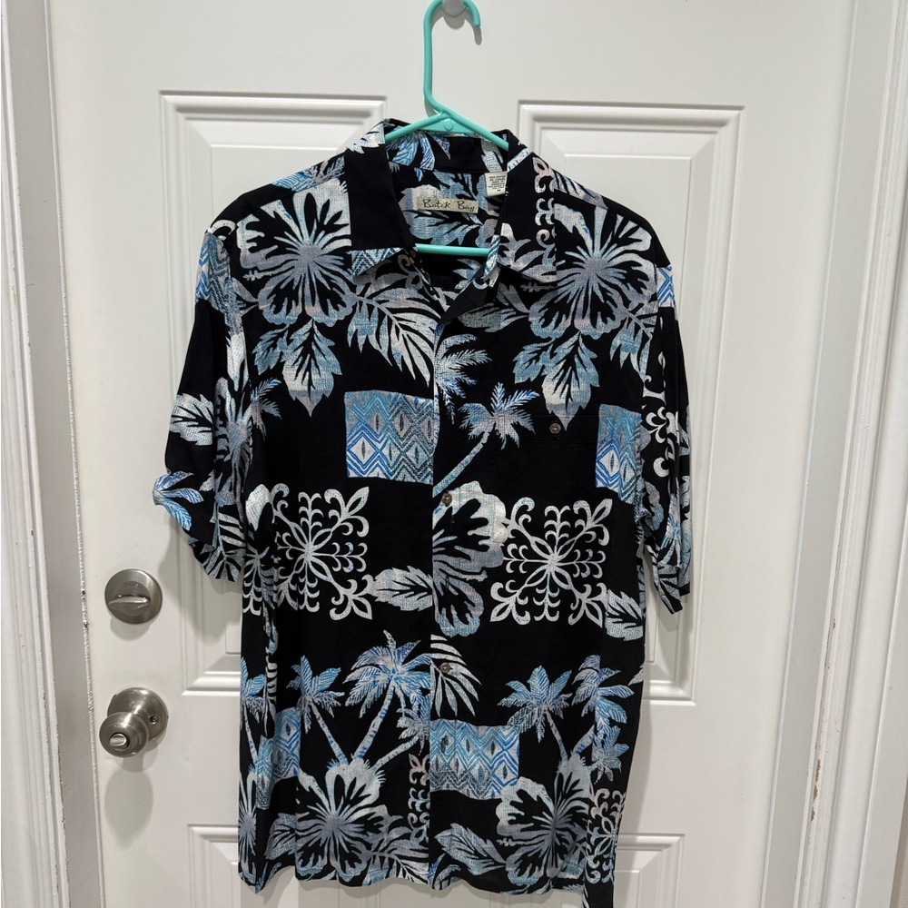 Batik Bay Men’s Casual Button-Down Shirt — Black and Light Blue Leaf Print